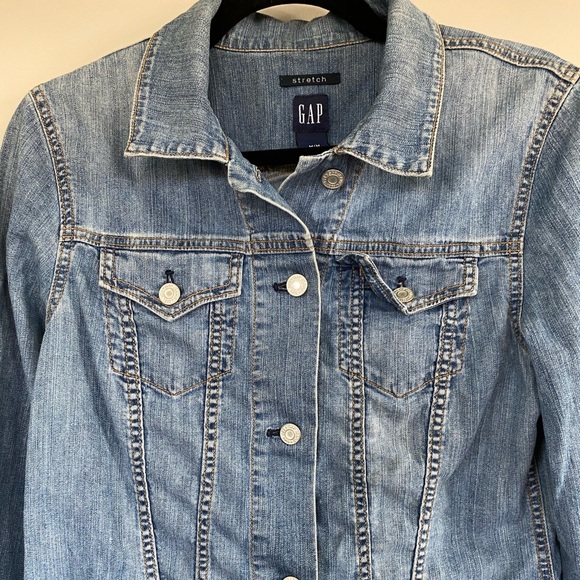 GAP Ladies Jean Jacket - Picture 3 of 4
